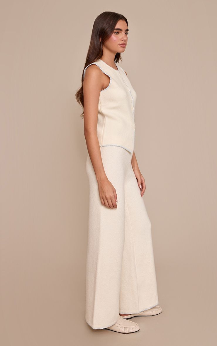 https://mediahub.prettylittlething.com/cnp2022_cream_xl_2