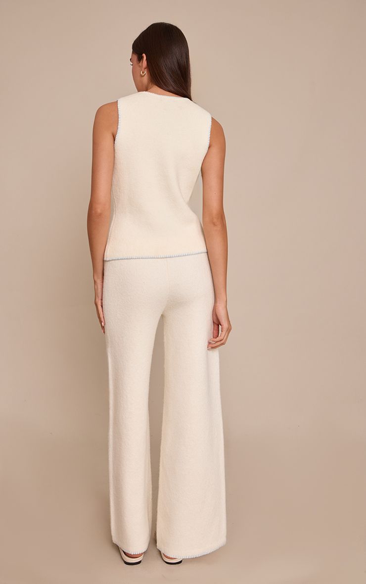 https://mediahub.prettylittlething.com/cnp2024_cream_xl_2