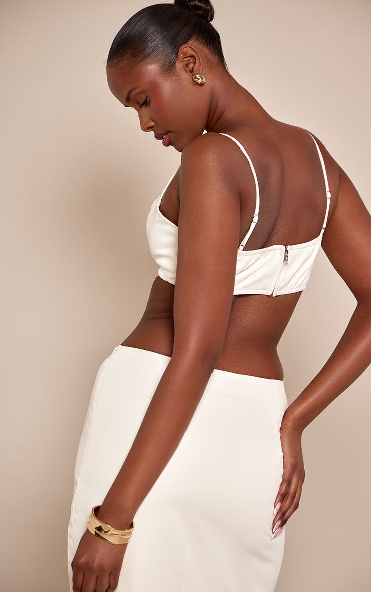 https://mediahub.prettylittlething.com/cnp7753_cream_xl_1